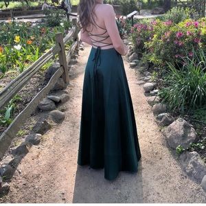 size 00. Alternated to 5’4 with 3 inch heels.